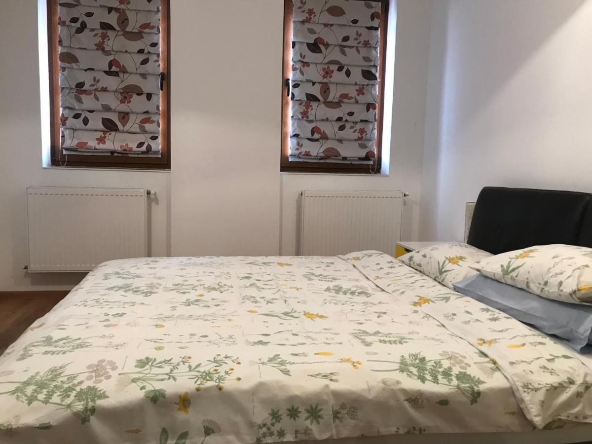 Luxury Apartment Mihai Bravu Bucarest Esterno foto